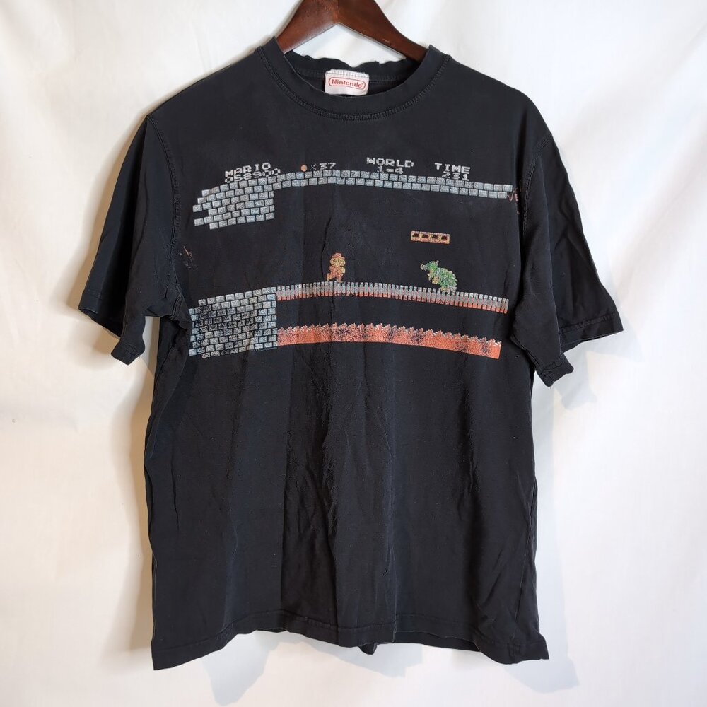 Nintendo Super Mario NES Unisex Black Graphic T-Shirt Bowser Castle, Size Large